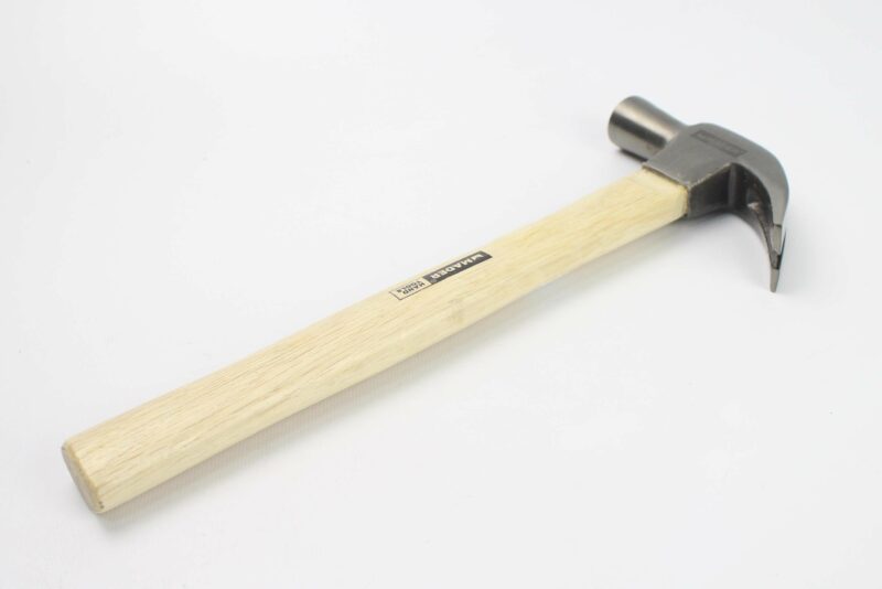MADER 61024 - Martillo Orejas, 22oz, Mango Madera - Imagen 2