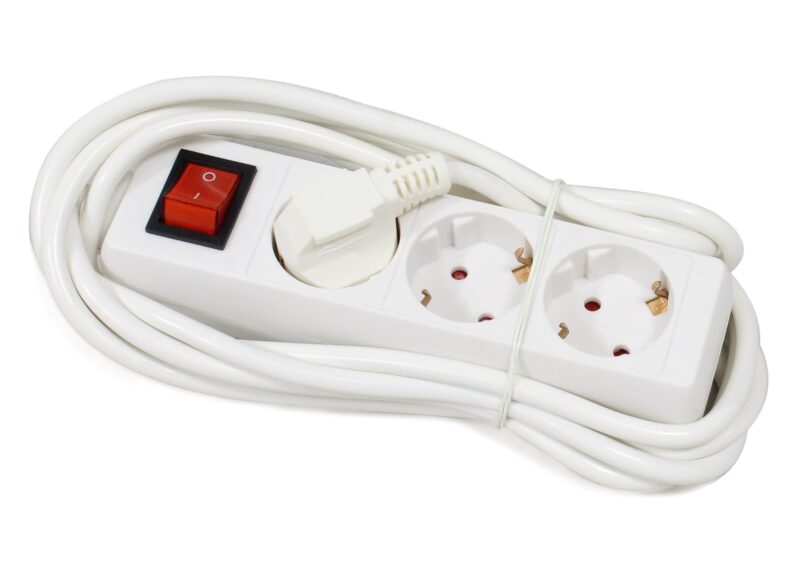MADER 89305 - Base de Enchufe, con Interruptor, 3 Enchufes, 3m, 3G x 1.0mm²